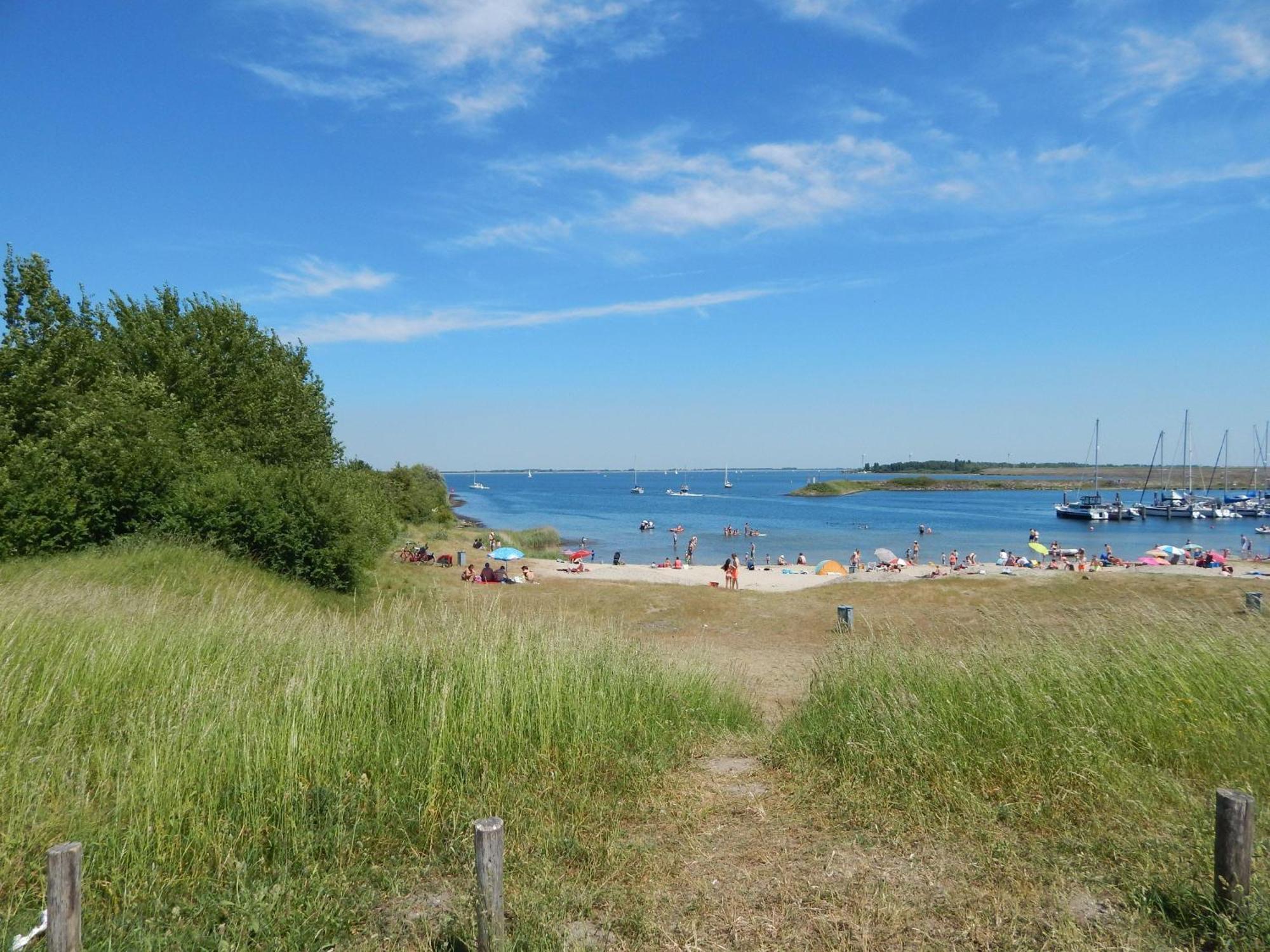 Wunderschoenes-Freistehendes-Ferienhaus-An-Der-See-Sauna-Strand-Yachthafen-Wlan Bruinisse Dış mekan fotoğraf