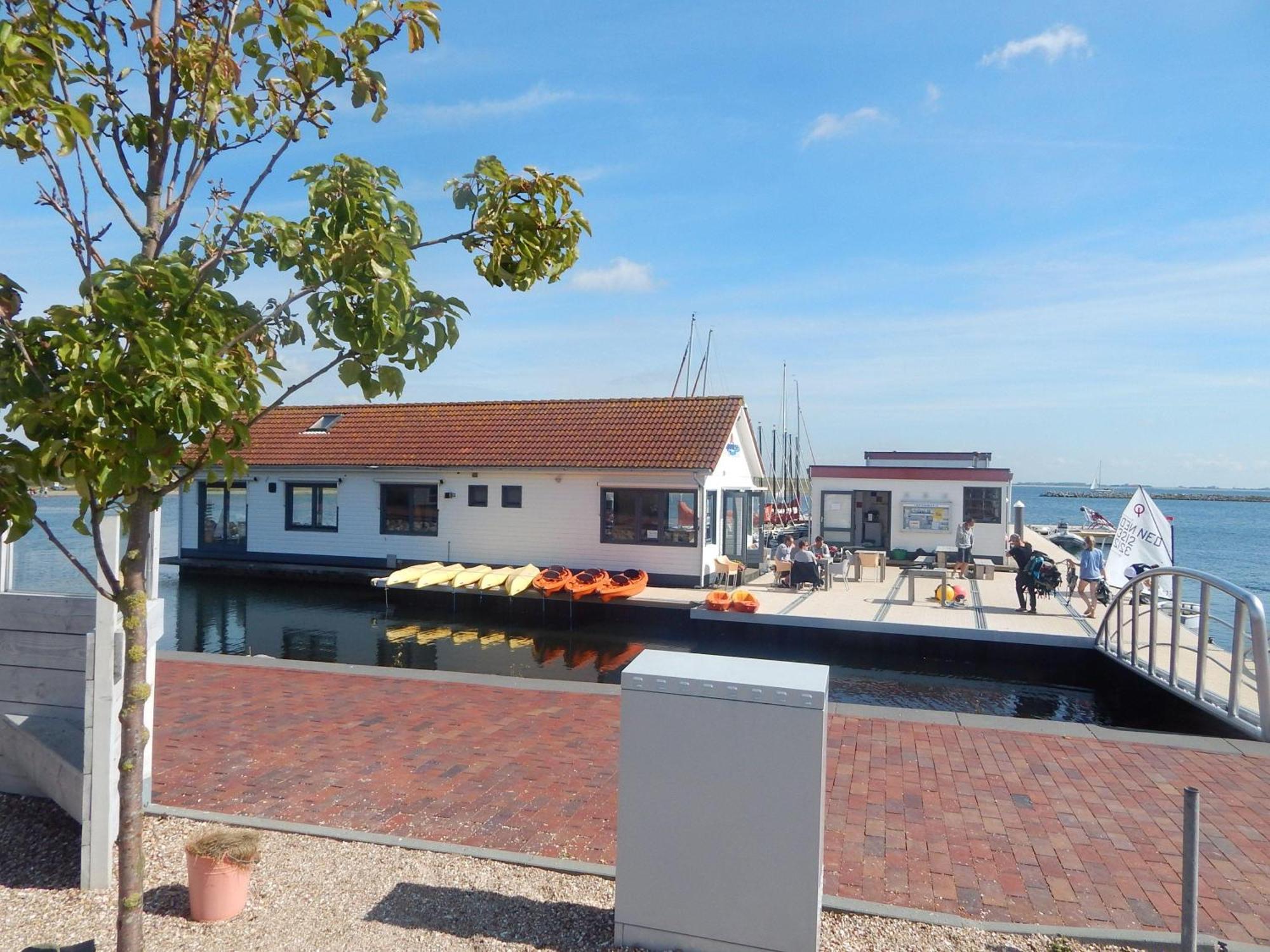 Wunderschoenes-Freistehendes-Ferienhaus-An-Der-See-Sauna-Strand-Yachthafen-Wlan Bruinisse Dış mekan fotoğraf